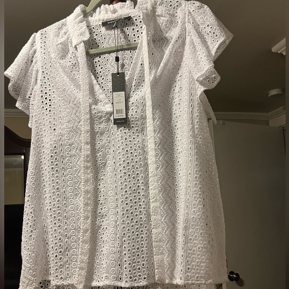 BCBG White Eyelet Top 😍 NEW